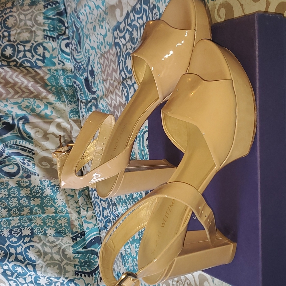 Beige Stuart Weitzman Shoe - image 1